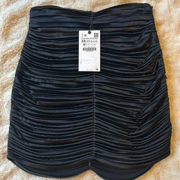 Zara Dresses & Skirts - Zara skirt